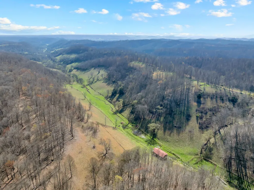 546 Womack Hollow Rd Liberty, TN 37095