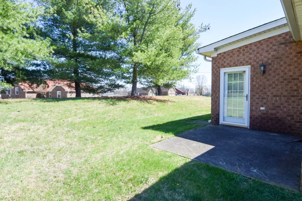 441 Brady Ln Gallatin, TN 37066