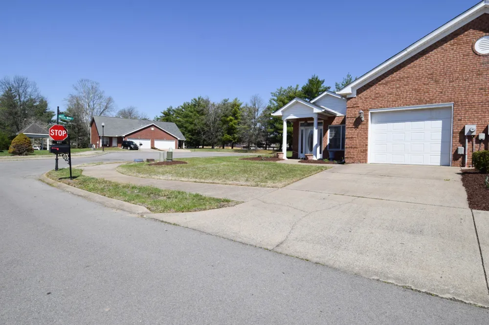 441 Brady Ln Gallatin, TN 37066