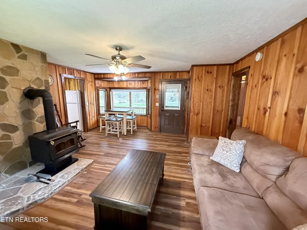 1059 Blue Mill Rd Del Rio, TN 37727