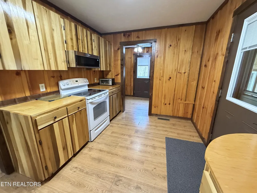 1059 Blue Mill Rd Del Rio, TN 37727
