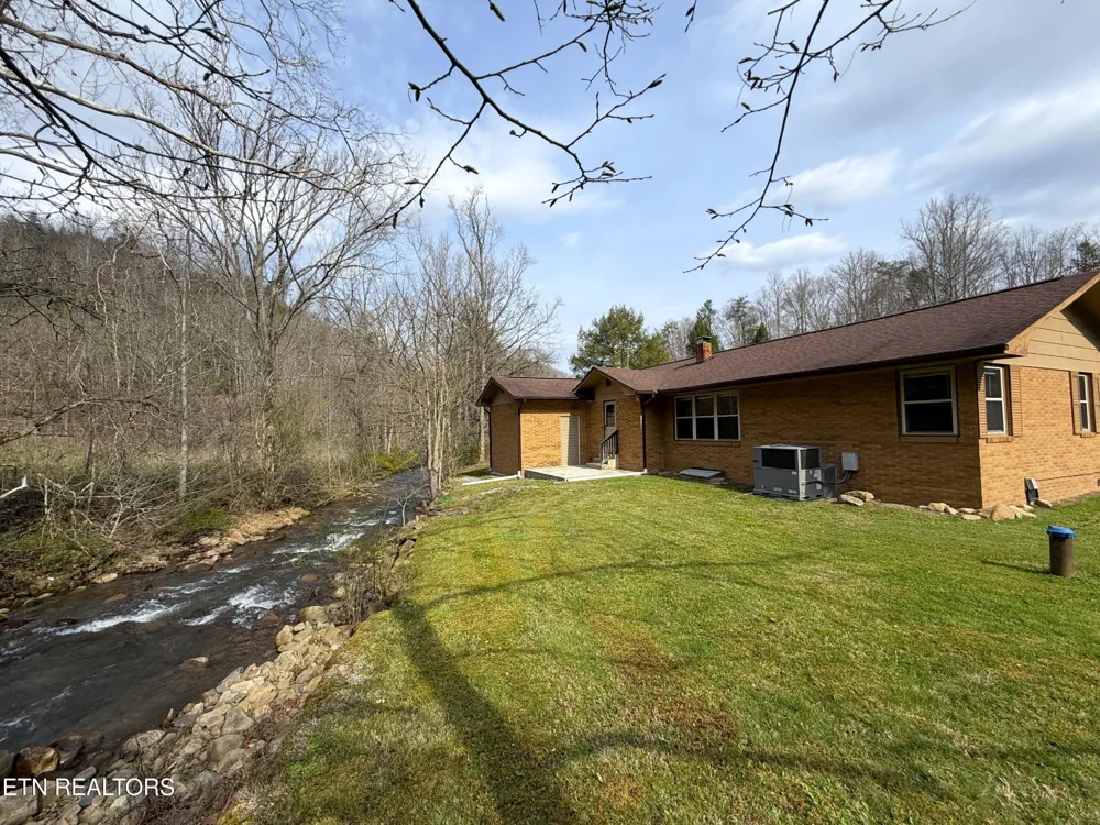 1059 Blue Mill Rd Del Rio, TN 37727