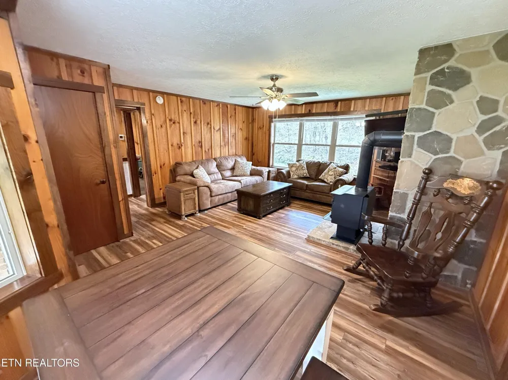 1059 Blue Mill Rd Del Rio, TN 37727