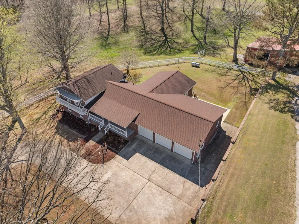 1290 County Road 496 Lexington, AL 35648