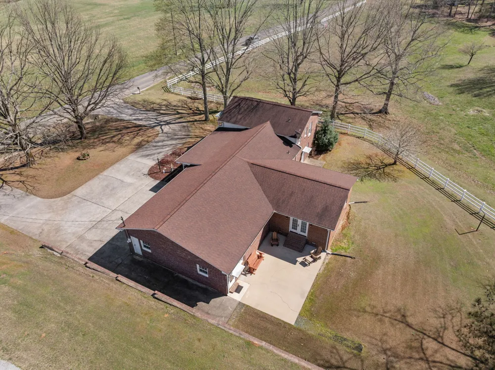 1290 County Road 496 Lexington, AL 35648