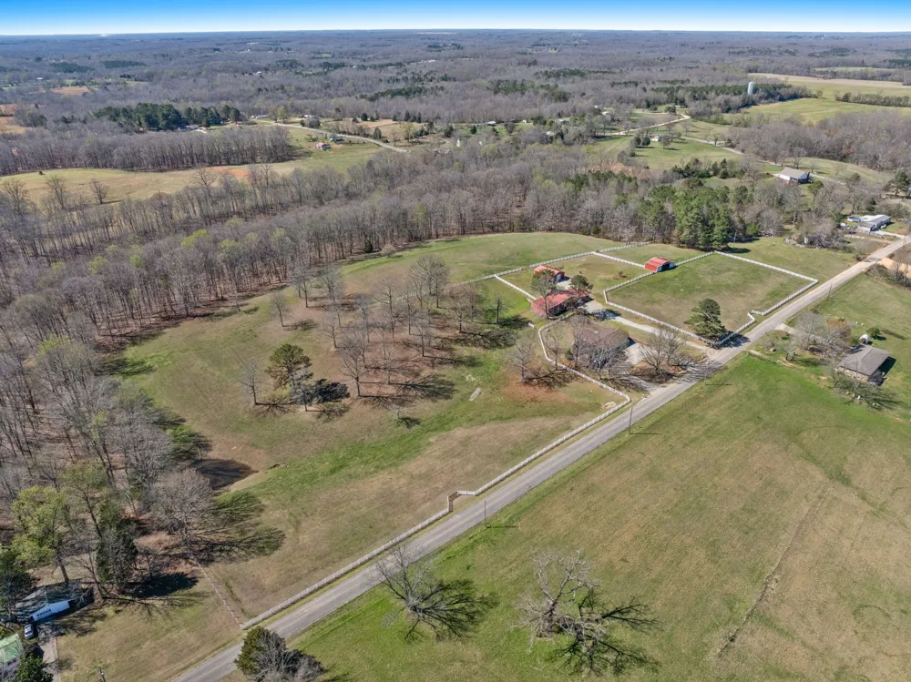 1290 County Road 496 Lexington, AL 35648