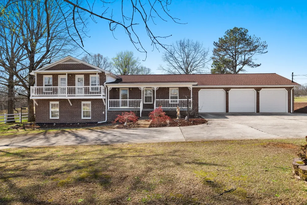 1290 County Road 496 Lexington, AL 35648