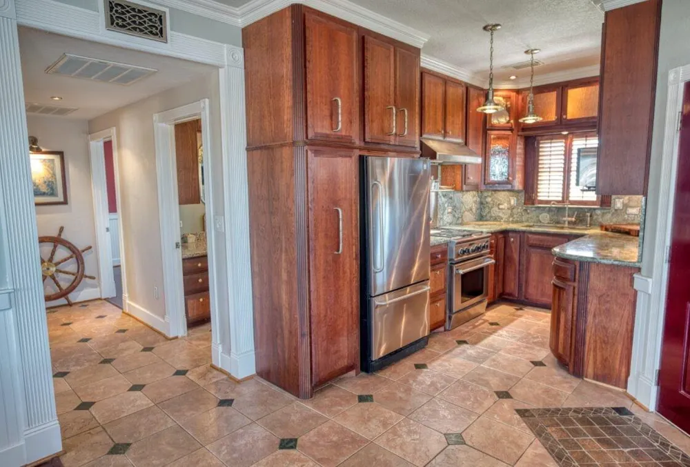 203 Francis Cove Surfside Beach, TX 77541