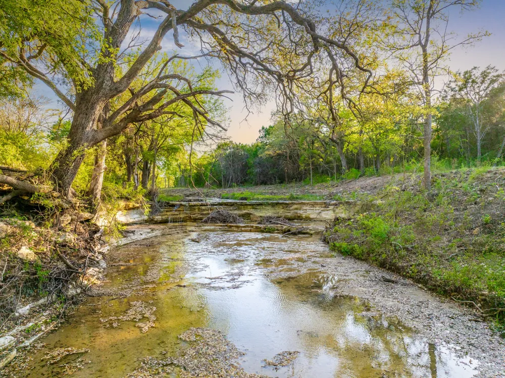 6234 S Fm 1174 Bertram, TX 78605