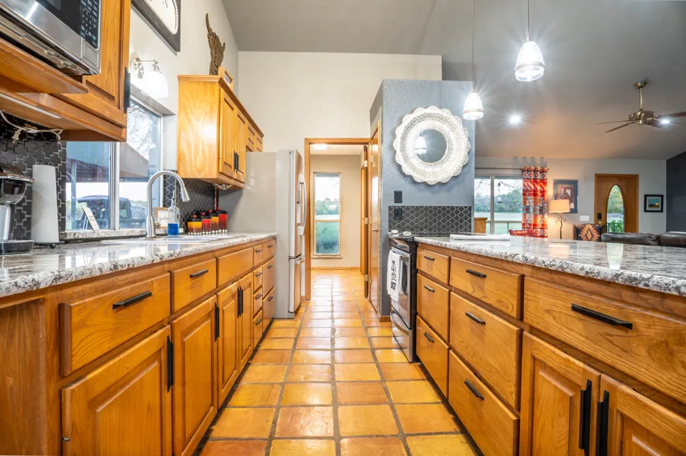 6234 S Fm 1174 Bertram, TX 78605