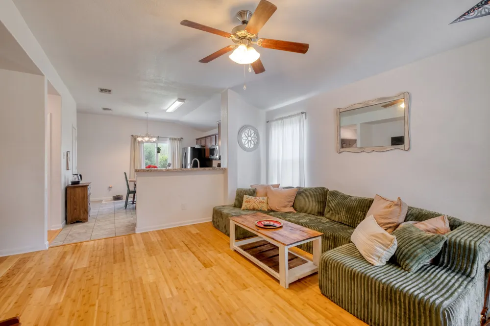 174 Falcon Drive Luling, TX 78648