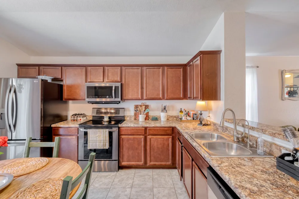 174 Falcon Drive Luling, TX 78648