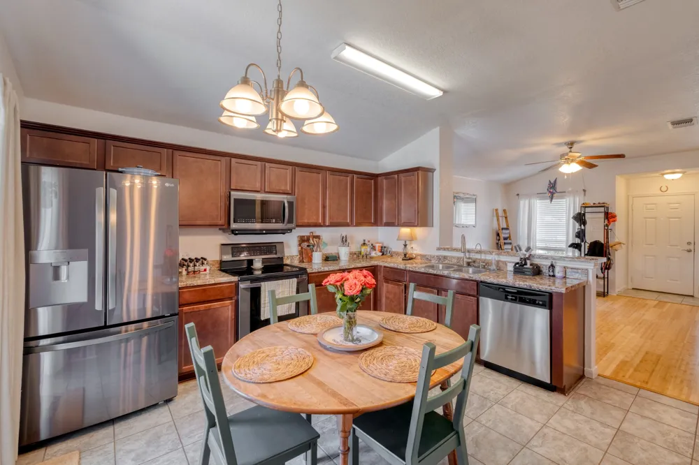 174 Falcon Drive Luling, TX 78648