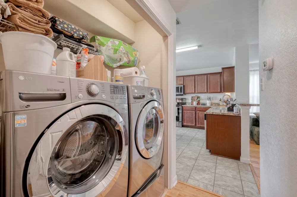 174 Falcon Drive Luling, TX 78648