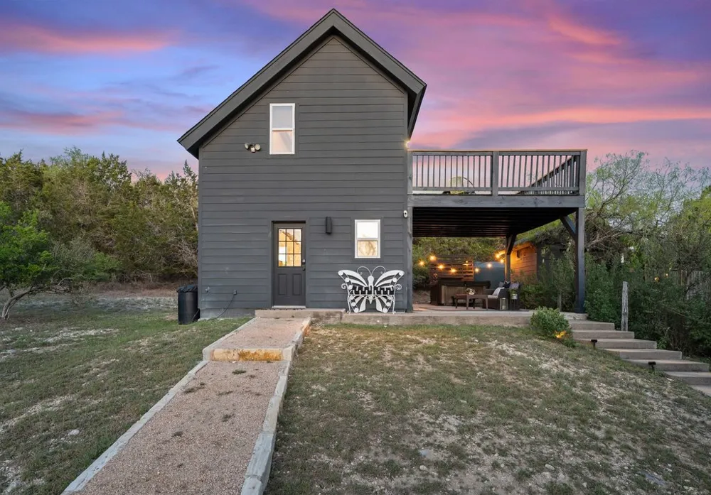 2800 River Road Wimberley, TX 78676