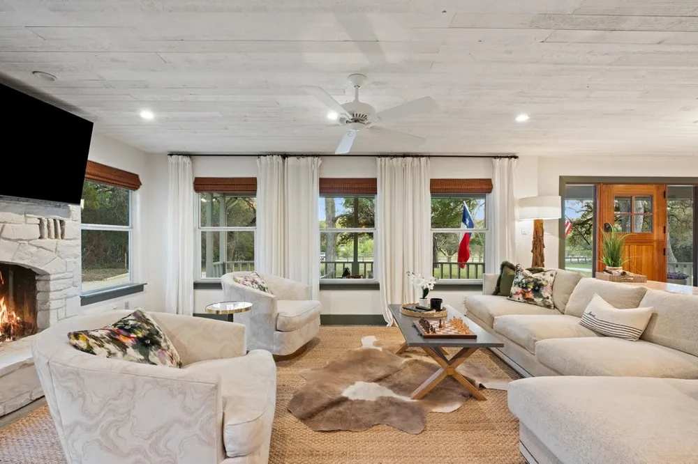 2800 River Road Wimberley, TX 78676