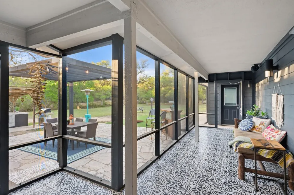 2800 River Road Wimberley, TX 78676
