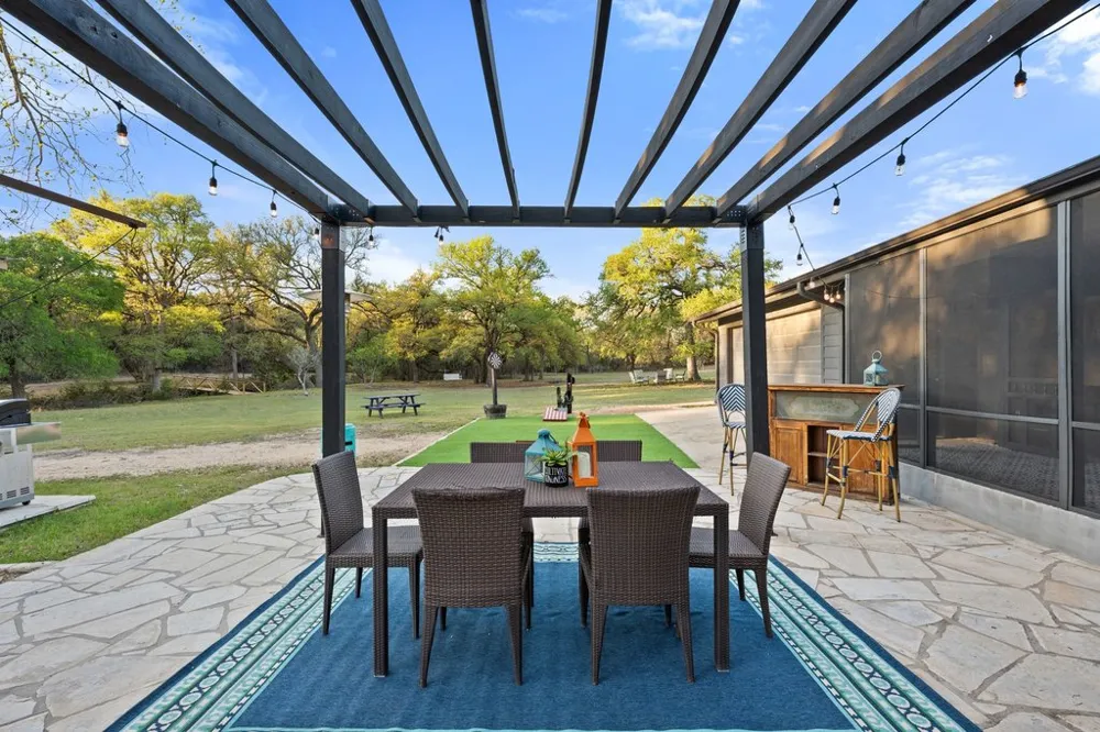2800 River Road Wimberley, TX 78676