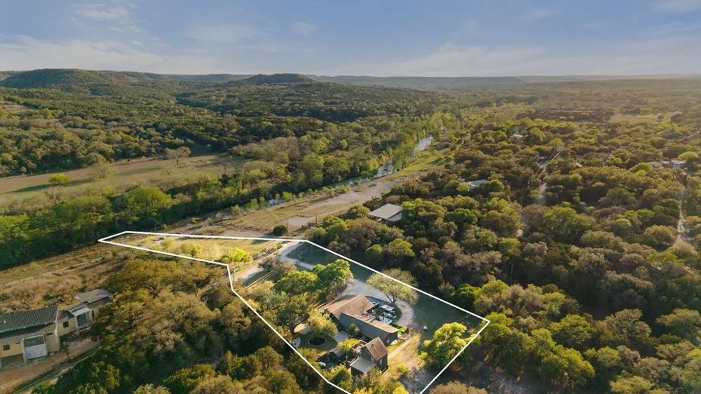 2800 River Road Wimberley, TX 78676
