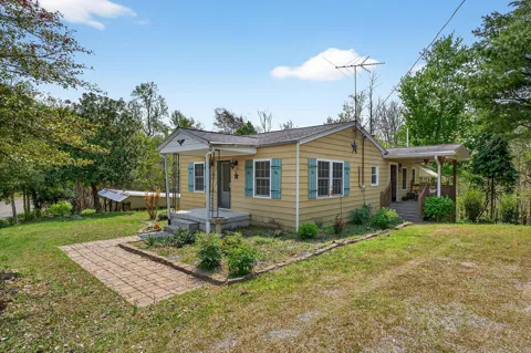 1932 Holly Creek Rd