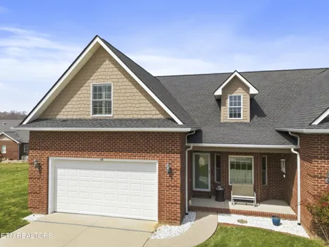 48 Saddle Brook Lane