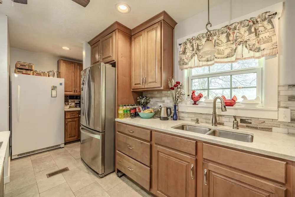 1896 PURDY BEAUTY HILL RD Bethel Springs, TN 38315