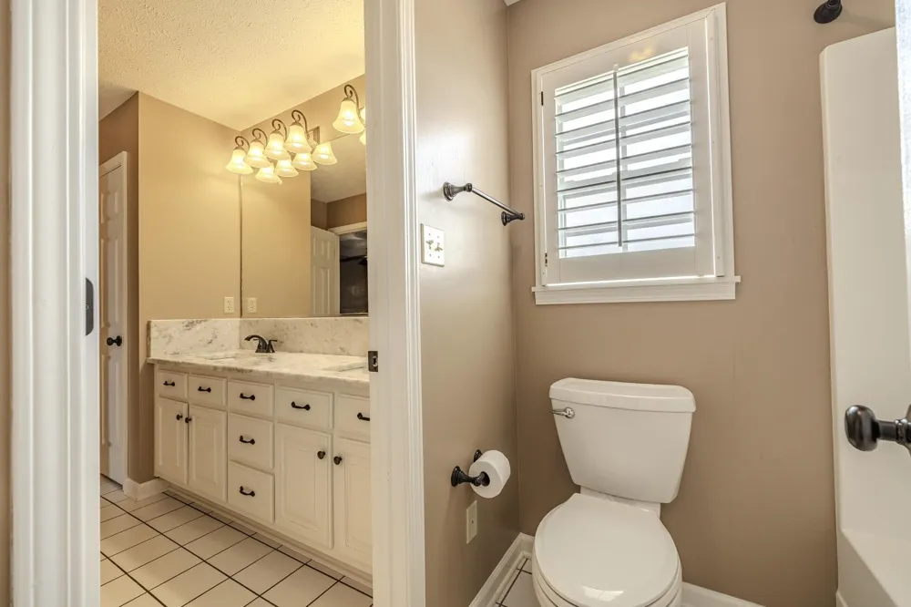 565 BOWEN DR Savannah, TN 38372