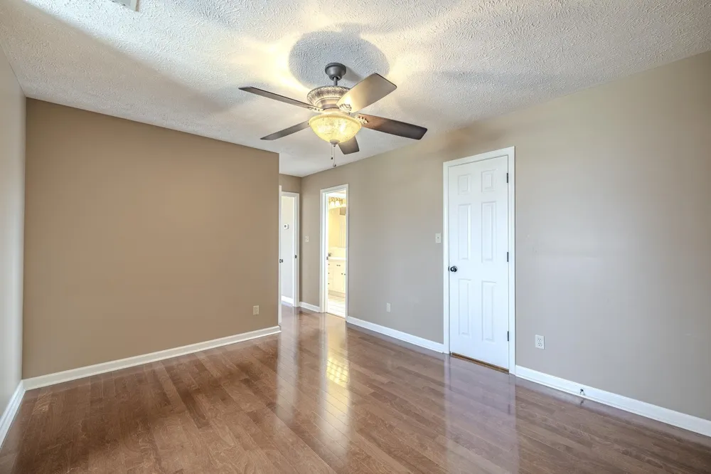 565 BOWEN DR Savannah, TN 38372