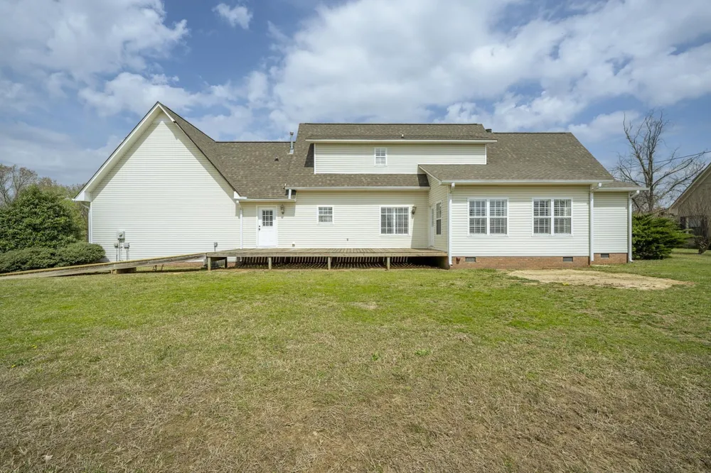 565 BOWEN DR Savannah, TN 38372