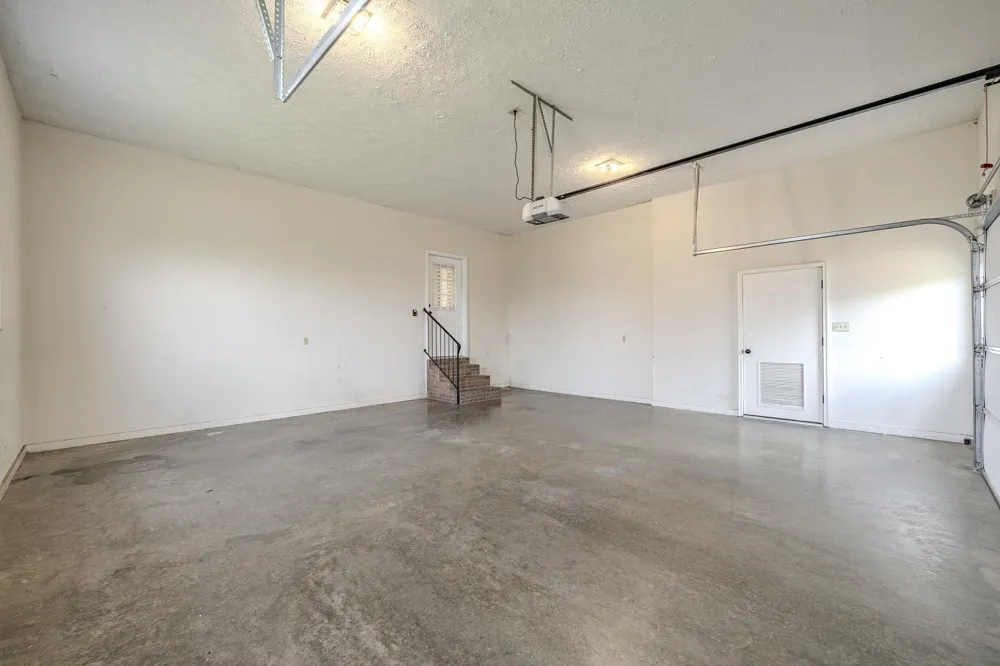 565 BOWEN DR Savannah, TN 38372