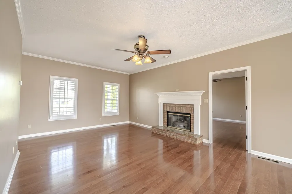 565 BOWEN DR Savannah, TN 38372