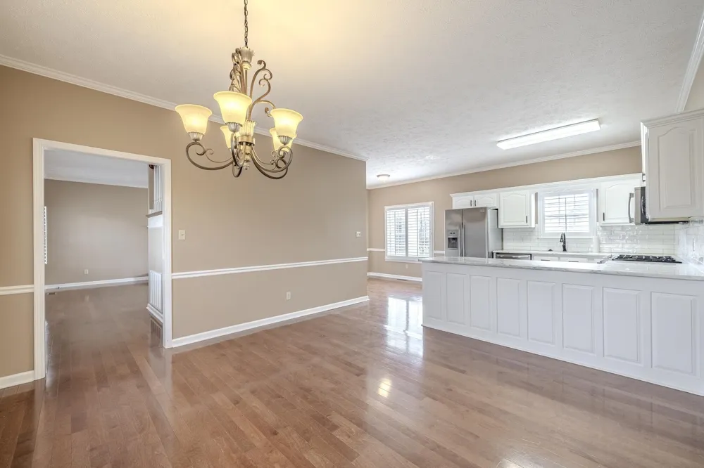 565 BOWEN DR Savannah, TN 38372