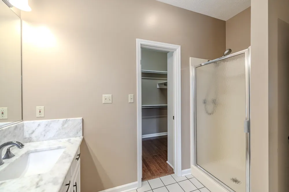 565 BOWEN DR Savannah, TN 38372