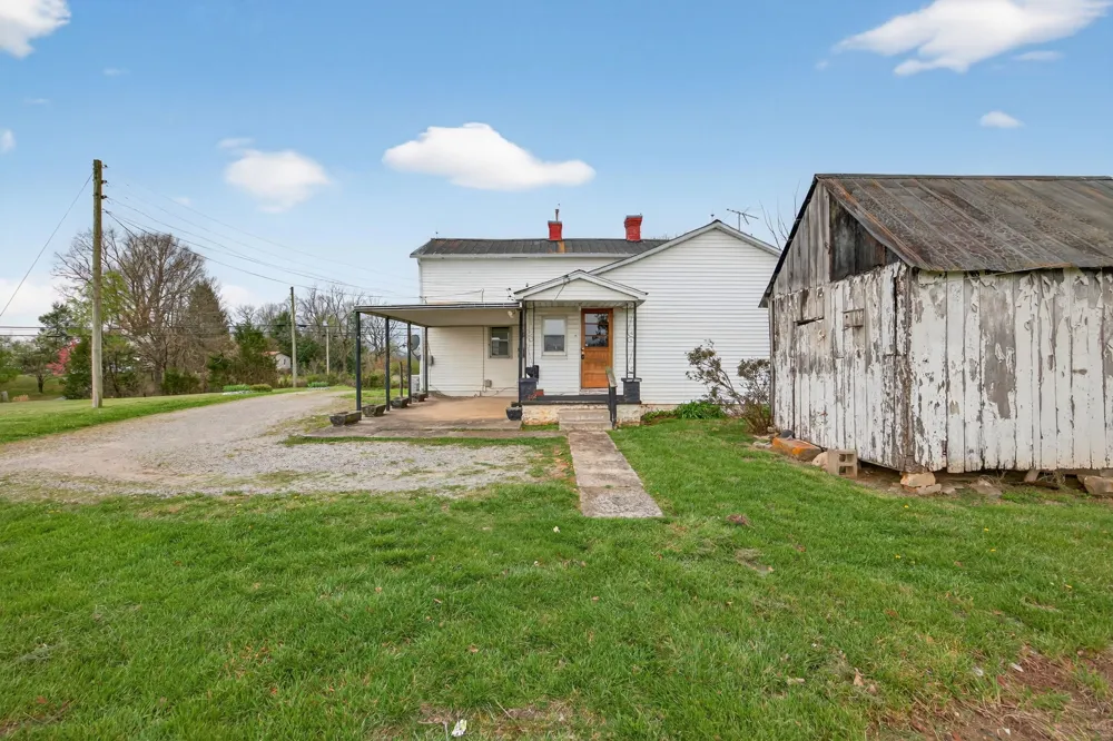 1298 S Bunker Hill Rd Sparta, TN 38583
