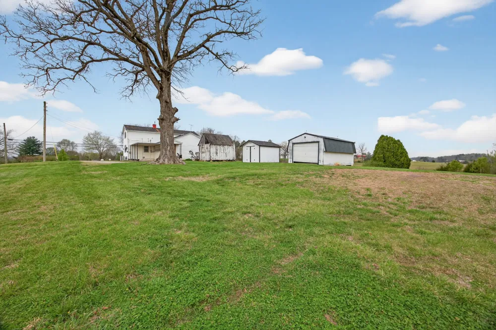 1298 S Bunker Hill Rd Sparta, TN 38583