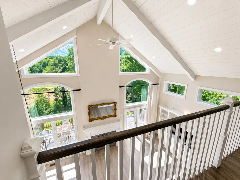 4042 Jones Hollow Road Lobelville, TN 37097