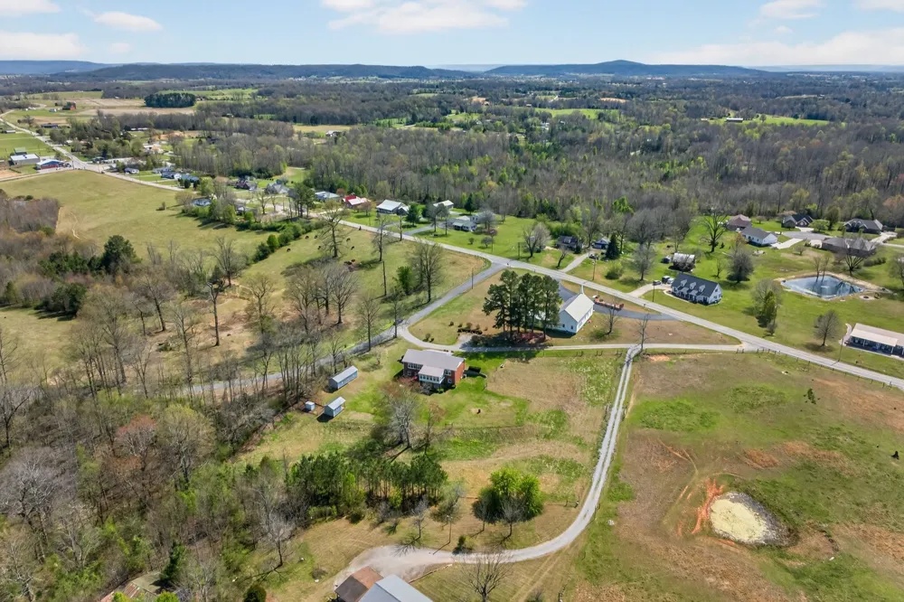 165 Almyra Rd Sparta, TN 38583
