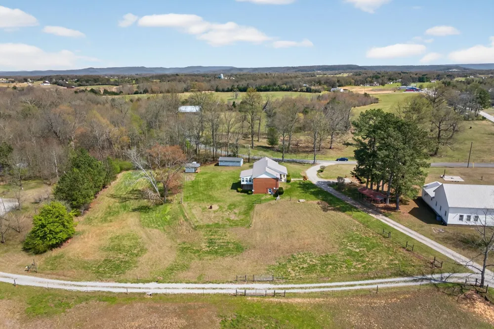165 Almyra Rd Sparta, TN 38583