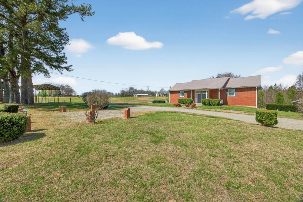165 Almyra Rd Sparta, TN 38583
