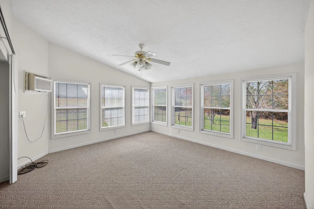165 Almyra Rd Sparta, TN 38583