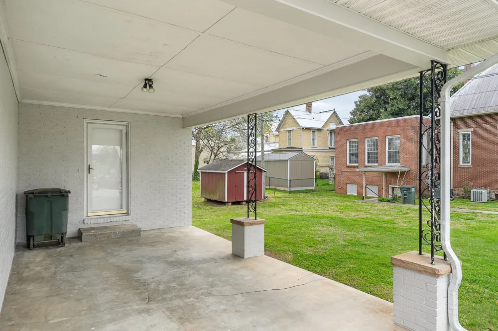 106 N Main St Sparta, TN 38583