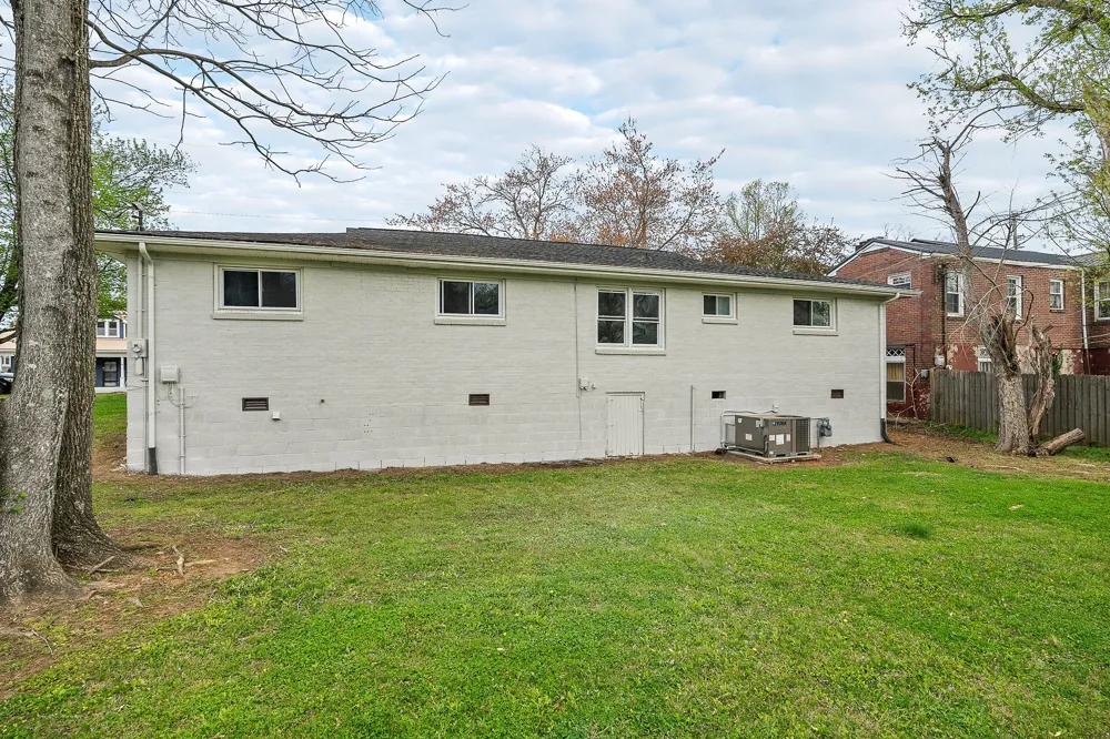 106 N Main St Sparta, TN 38583