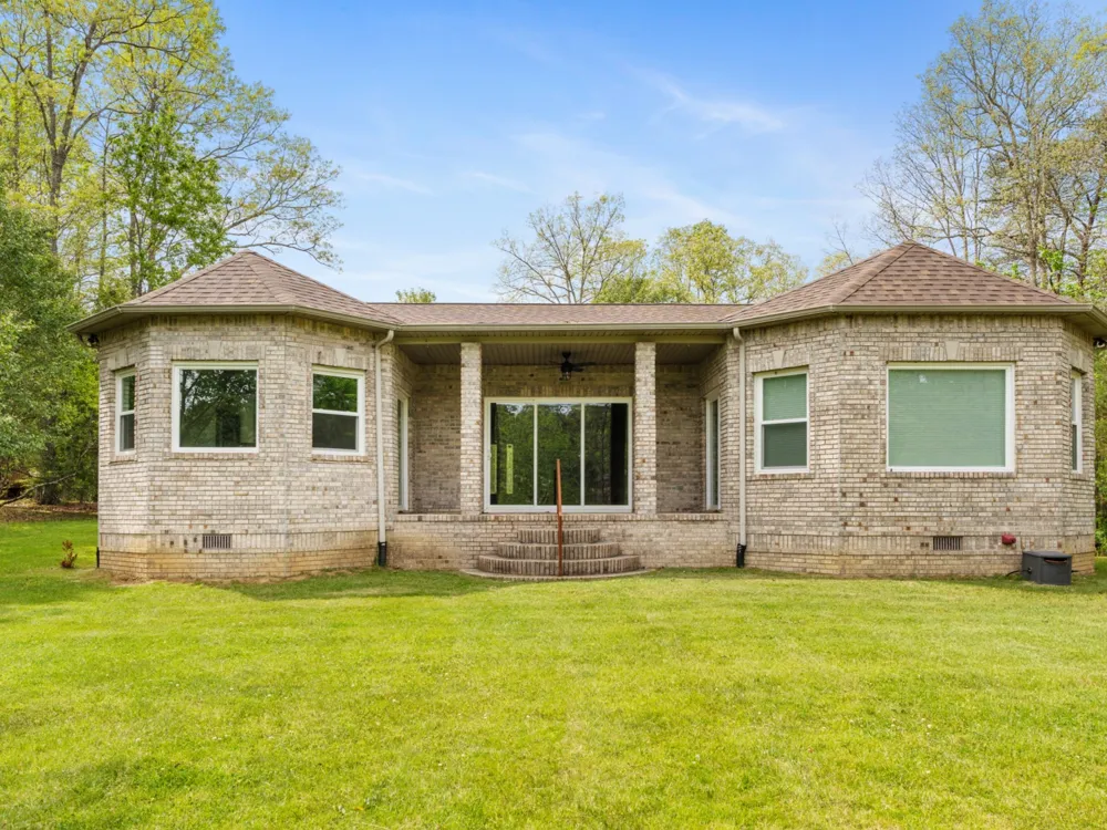 374 Eagle Lake Rd Coalmont, TN 37313