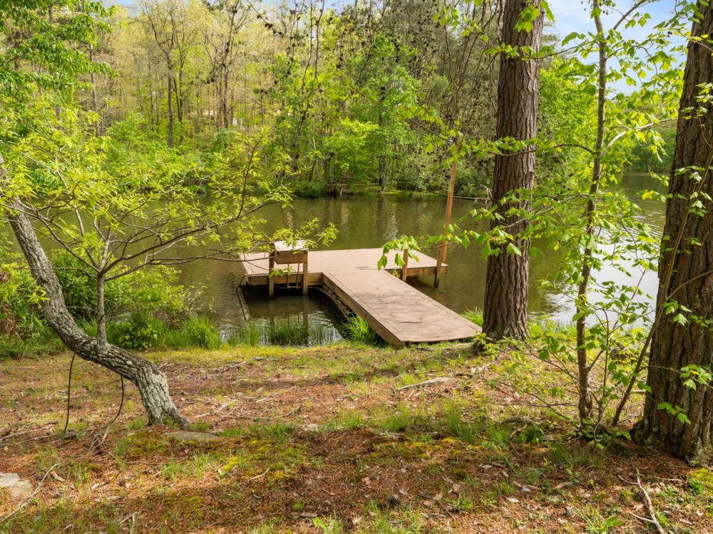 374 Eagle Lake Rd Coalmont, TN 37313