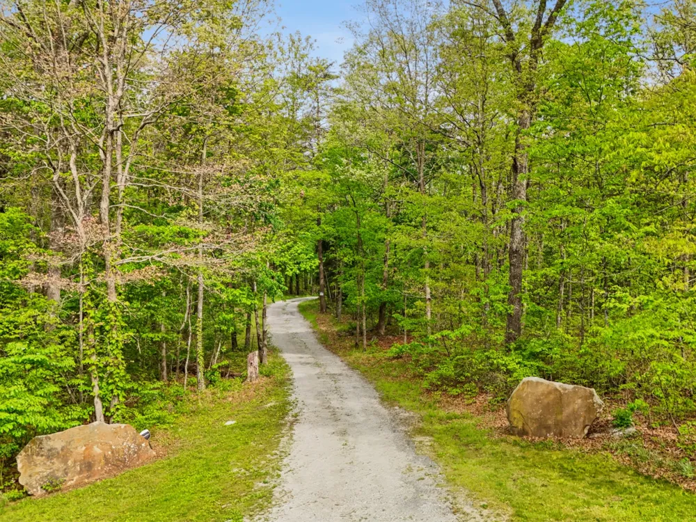 374 Eagle Lake Rd Coalmont, TN 37313