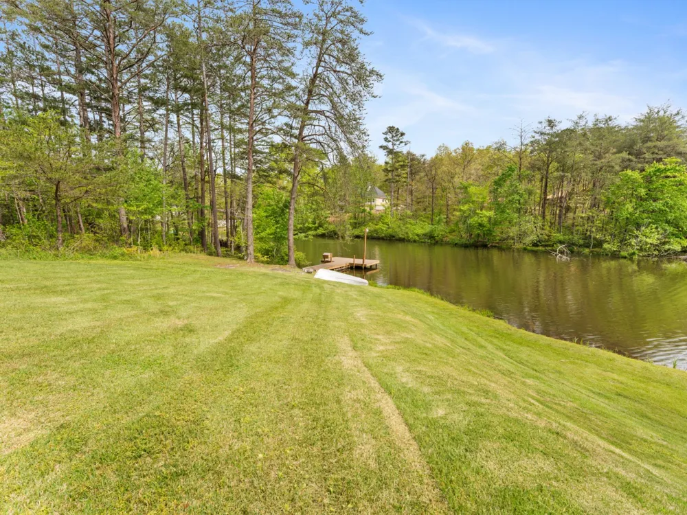 374 Eagle Lake Rd Coalmont, TN 37313