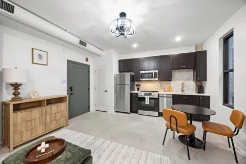 117 E 7th Street
