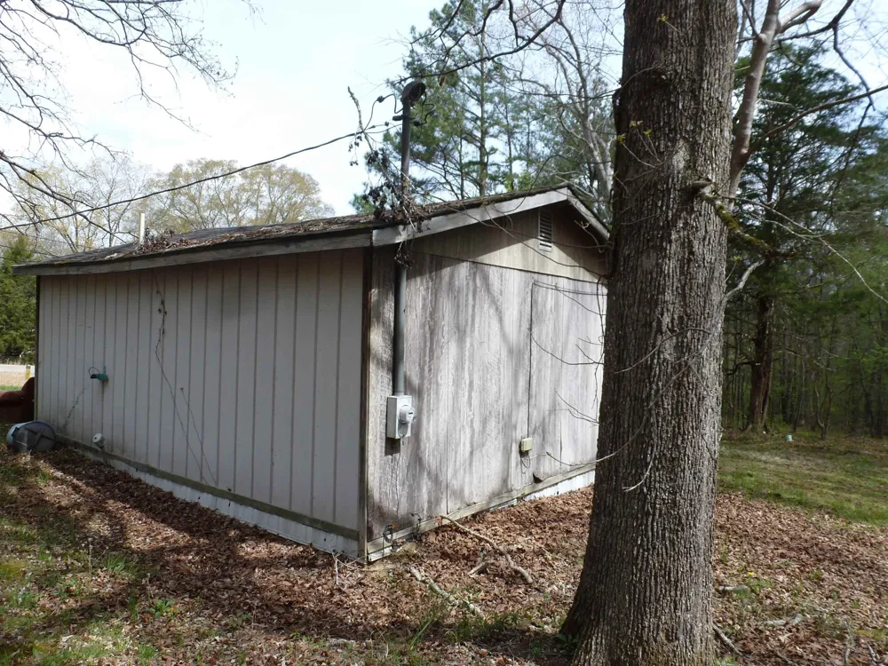 2330 Ligon Springs Rd Russellville, AL 35654