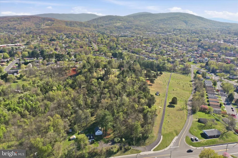 HAPPY CREEK ROAD Front Royal, VA 22630