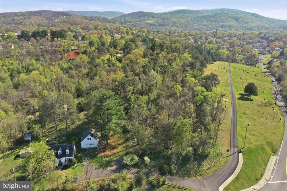 HAPPY CREEK ROAD Front Royal, VA 22630